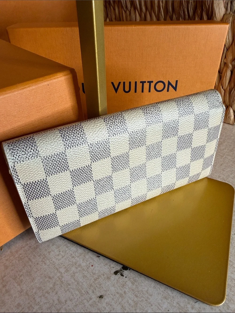 Louis Vuitton accessory corners
